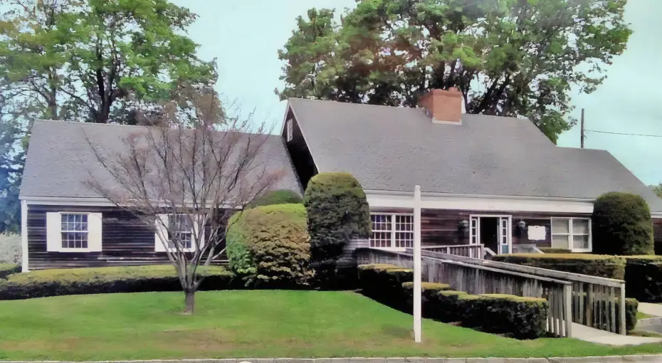 Exterior view of East End Tooth Ferry Pediatric Dentistry building at 315 Meeting House Lane in Southampton, New York.